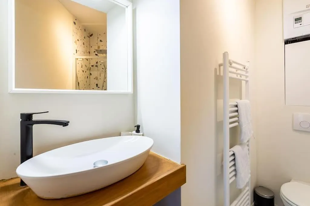 Stijlvol Hoek Appartement 안트베르펜 아파트